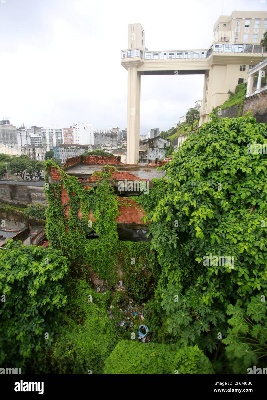 salvador, bahia / brasilien - 23. Mai 2015: Lacerda Aufzug im historischen Zentrum der Stadt Salvador. Das Gerät verbindet die obere und untere c Stockfoto