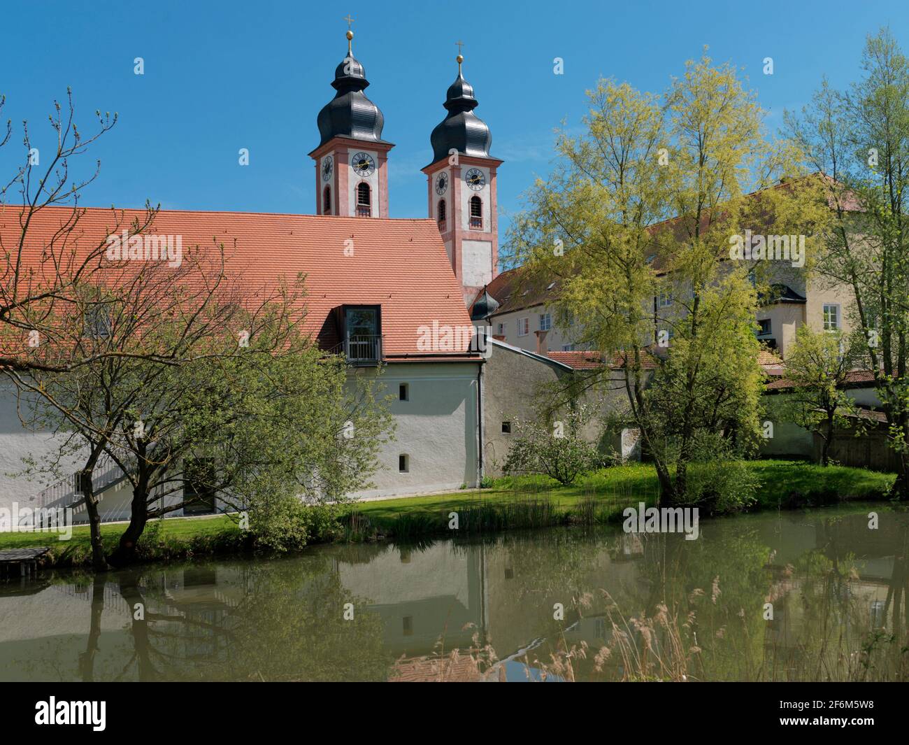 Kloster Au Am Inn Mit Pfarr Und Klosterkirche Gars Am Inn Lk Muhldorf Am Inn Oberbayern Bayern Deutschland Europa Stockfotografie Alamy