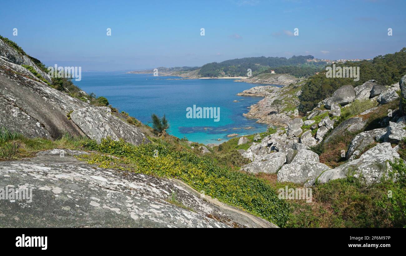 Küstenlandschaft in Galicien in der Nähe von Aldan, Spanien, Atlantik, Cangas, Pontevedra Provinz Stockfoto