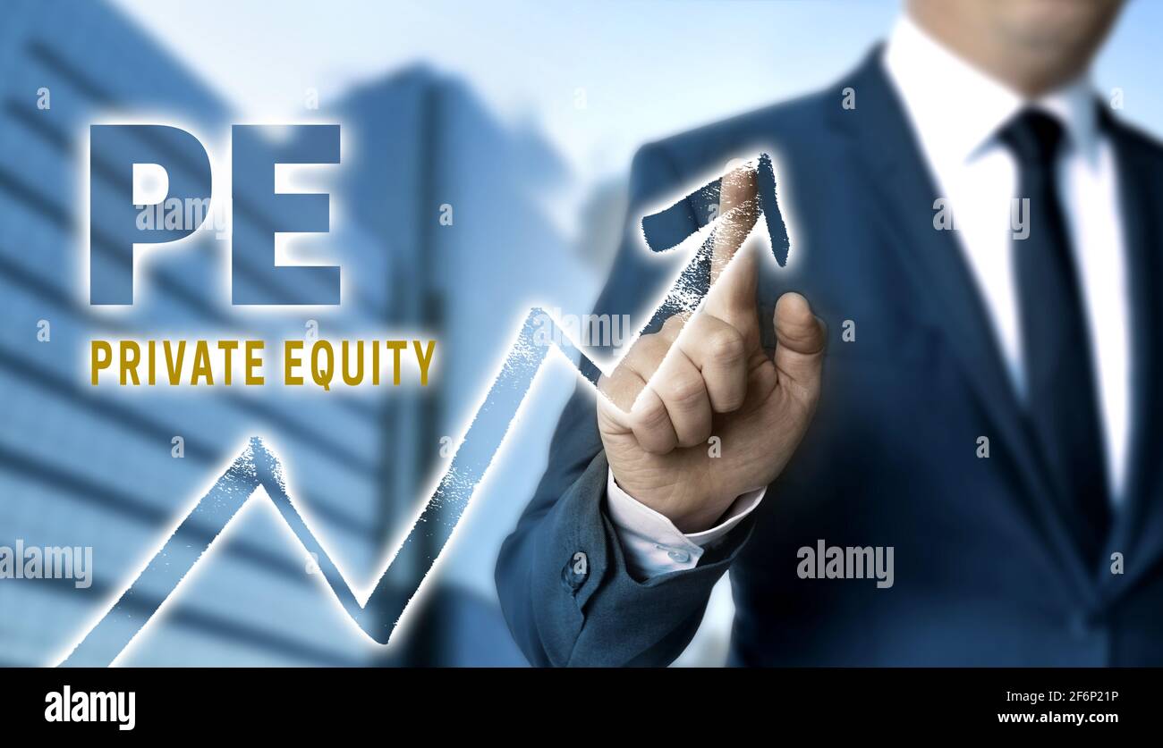 Das Private-Equity-Konzept wird von einem Geschäftsmann gezeigt. Stockfoto