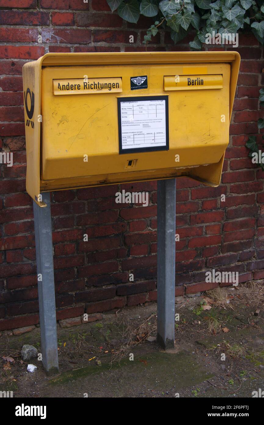 Ein Briefkasten in Berlin Stockfoto
