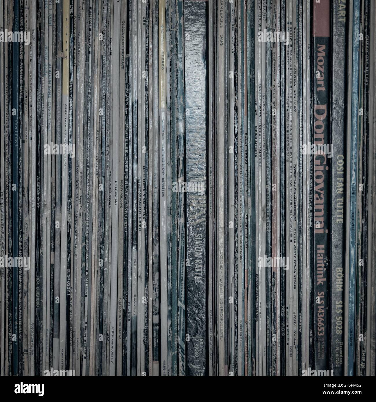 Stacheln verschiedener LP-Plattenhüllen. Stockfoto