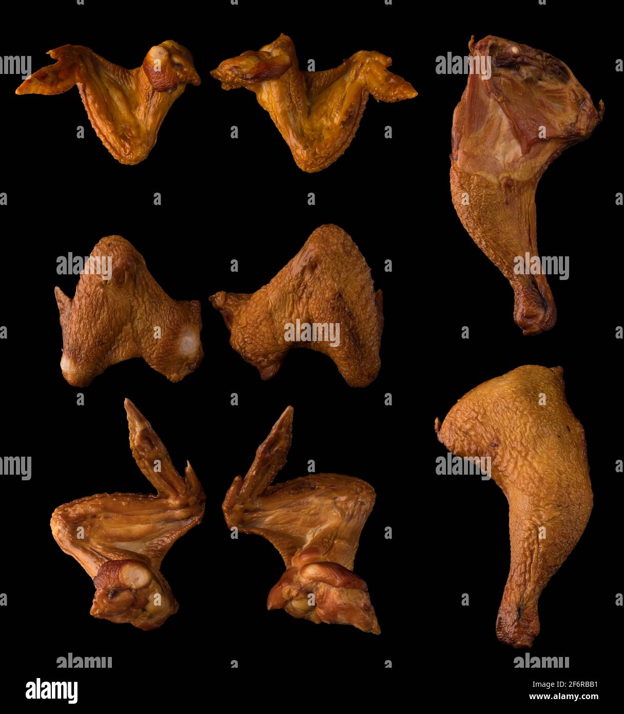 Collage aus Huhn unter geräucherten Beinen, auf schwarzem Hintergrund isoliert Stockfoto