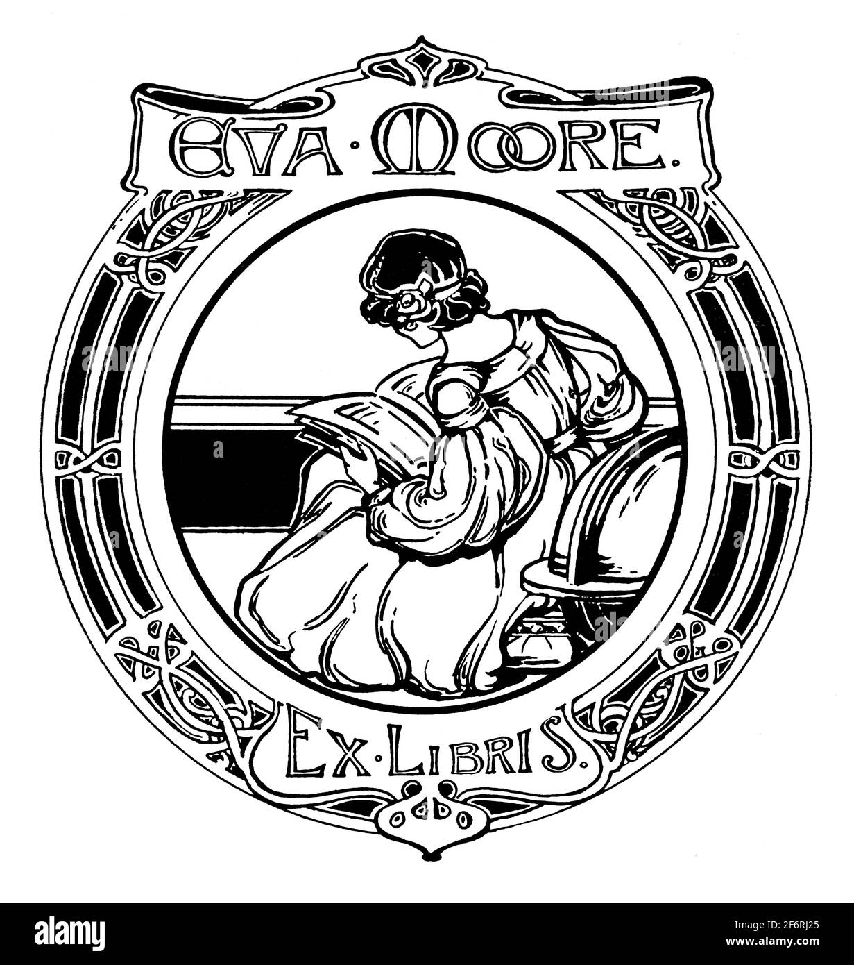 Frau liest kreisförmiges Bookplate mit keltisch inspiriertem Rand für Eva Moore von Lilian Busbridge aus dem Jahr 1903 The Studio Magazine of Kunst und Angewandte Kunst Stockfoto