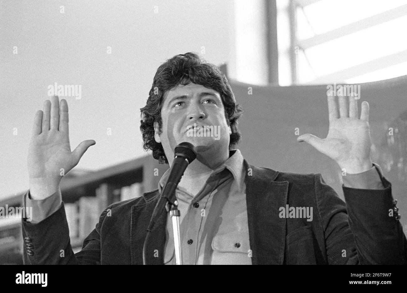 Michael Pritchard, Komiker, tritt in den 1980er Jahren im kalifornischen Gefängnis in San Francisco auf Stockfoto