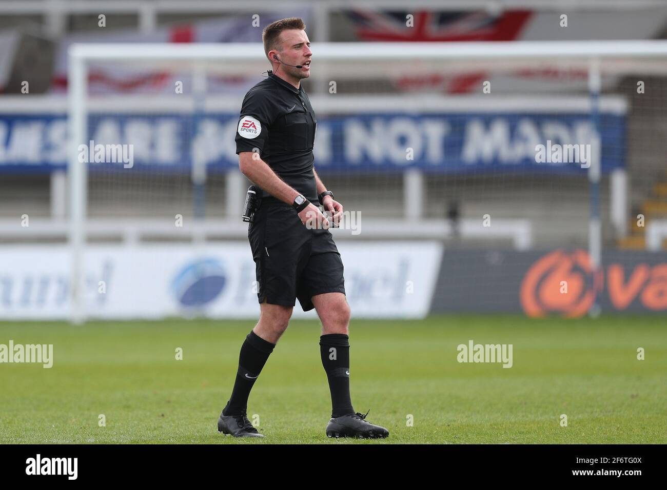 HARTLEPOOL, GROSSBRITANNIEN. 2. APRIL: Schiedsrichter Adam Herczeg während des Vanarama National League-Spiels zwischen Hartlepool United und Dagenham und Redbridge am Freitag, den 2. April 2021 im Victoria Park, Hartlepool. (Quelle: Mark Fletcher, Mi News) Stockfoto