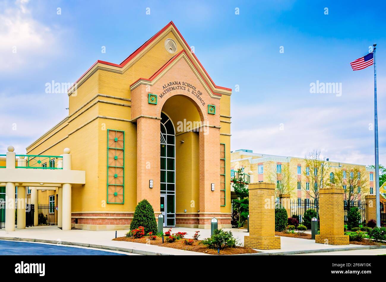 Die Alabama School of Mathematics and Science ist am 30. März 2021 in Mobile, Alabama, abgebildet. Das öffentliche Wohngymnasium wurde 1989 gegründet. Stockfoto
