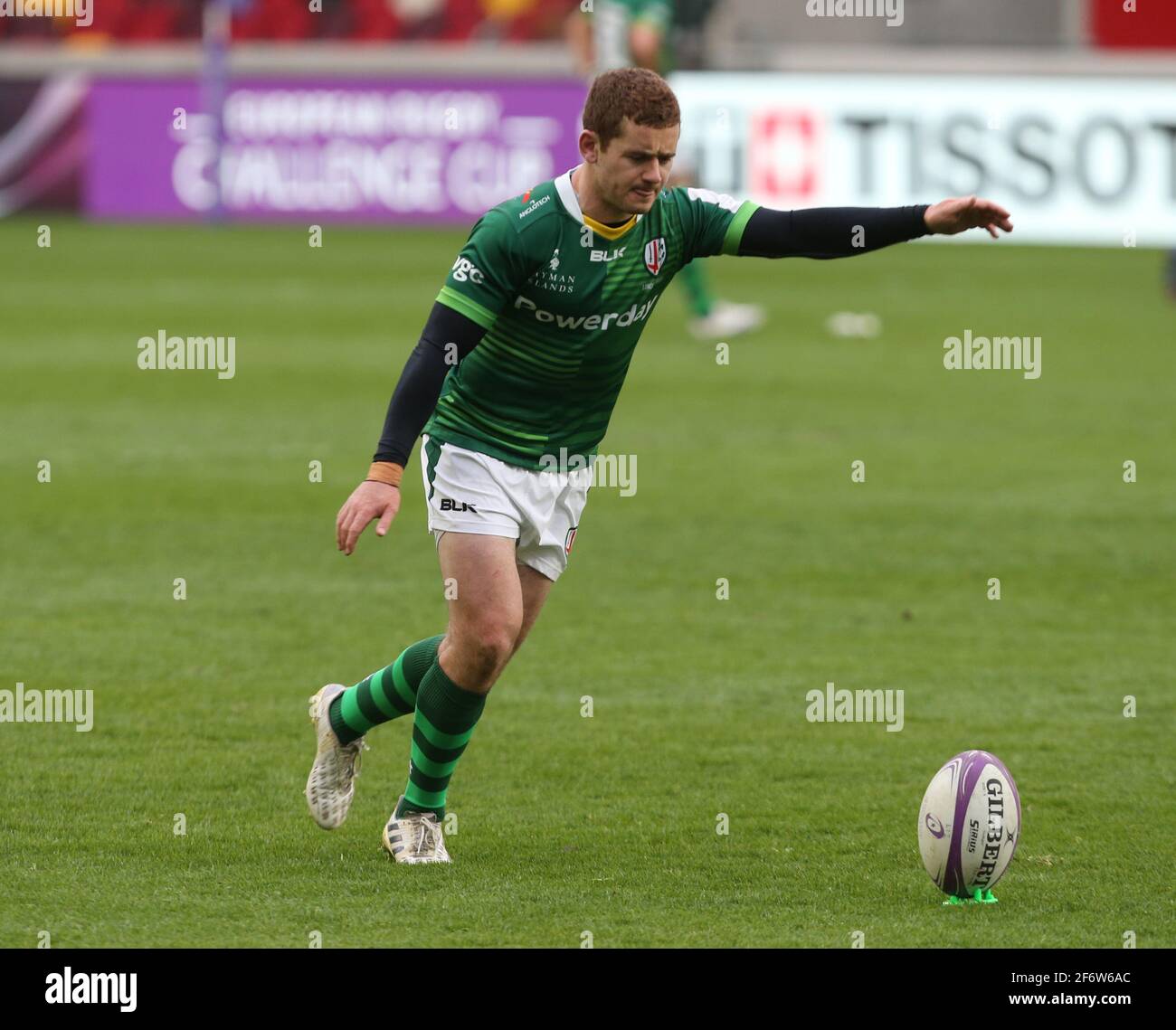 BRENTFORD, ENGLAND - APRIL 02: Paddy Jackson aus London Irish während des European Champions Cup zwischen London Irish und Cardiff Blues im Brentford Community Stadium, Brentford, Großbritannien am 02. April 2021 Credit: Action Foto Sport/Alamy Live News Stockfoto