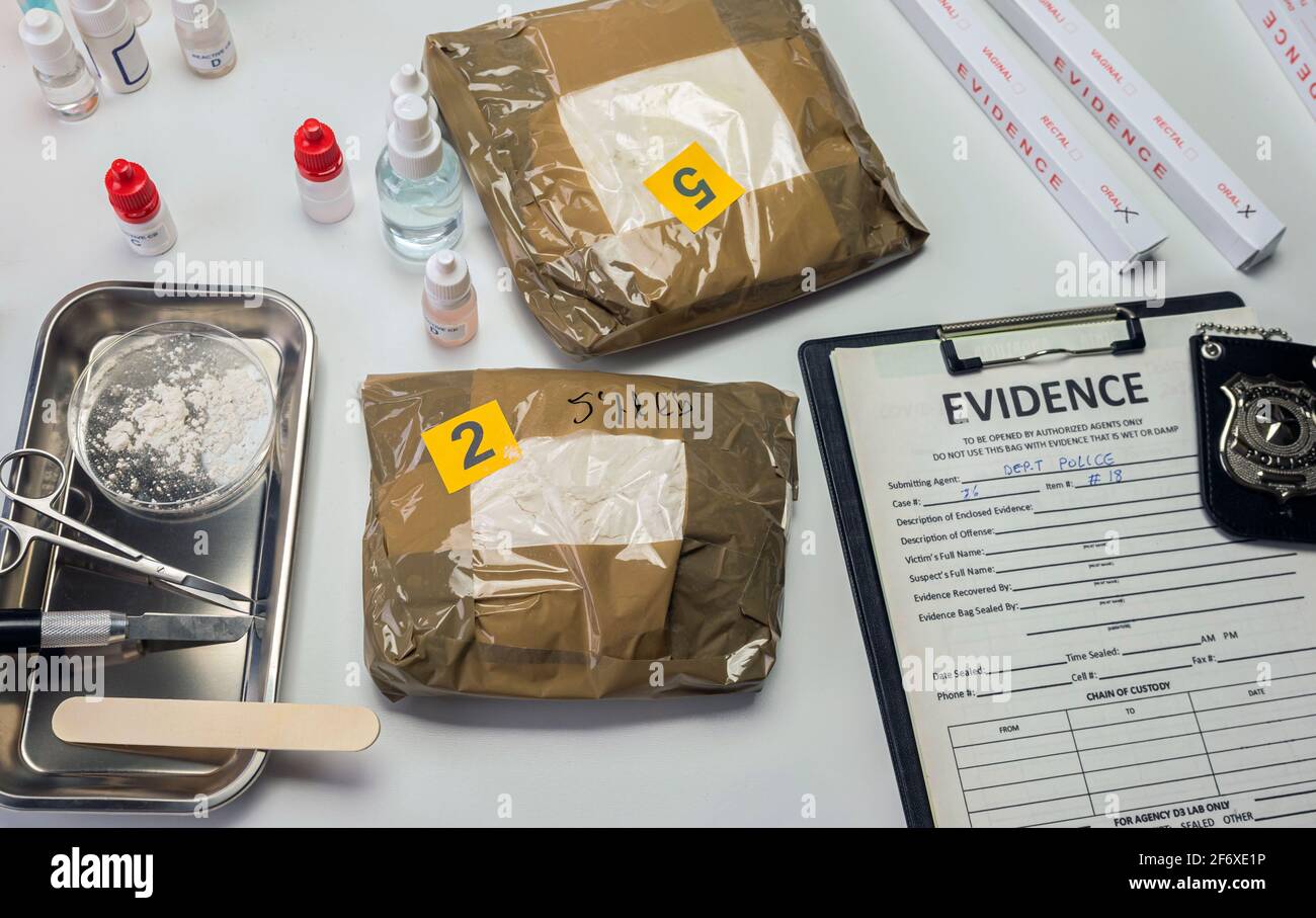 Drogentest im Kriminallabor, konzeptuelles Bild Stockfoto
