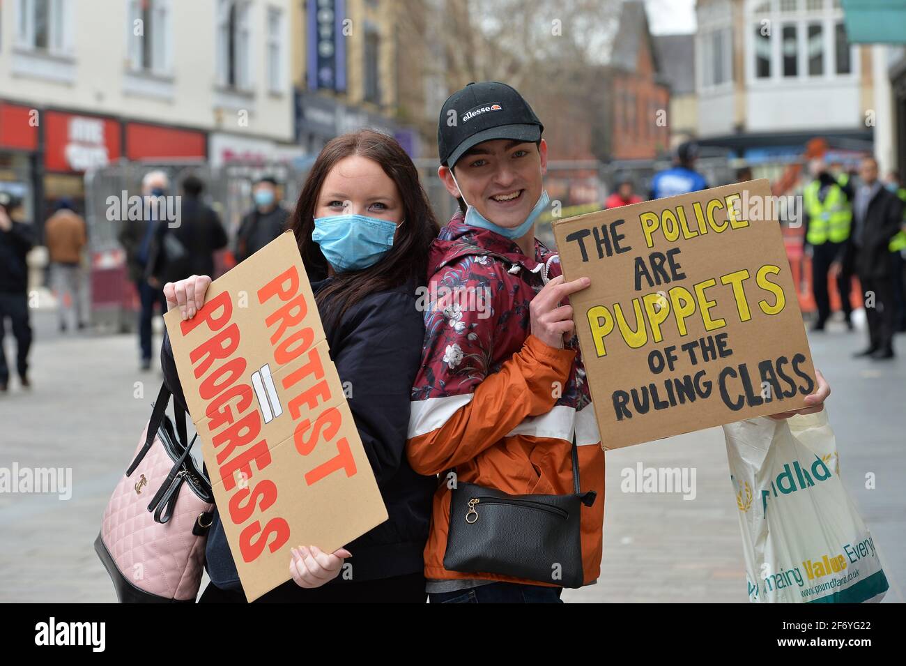 Leicester, Leicestershire, Großbritannien, 3. April 2021. UK News. A Kill the Bill Protest findet im Stadtzentrum von Leicester statt und stellt sich gegen ein geplantes Polizeigesetz, das Polizeibeamten die Befugnis geben würde, Bedingungen für gewaltfreie Proteste aufzuerlegen. Alex Hannam/Alamy Live News Stockfoto