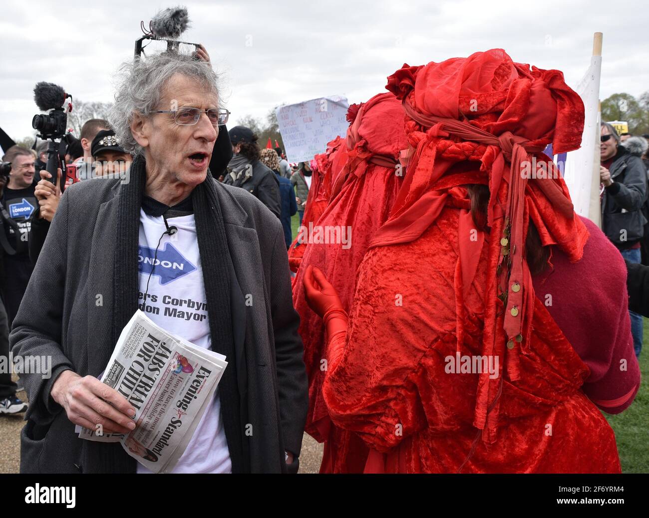 London, Großbritannien. April 2021. Piers Corbyn und die Rote Brigade XR. Tötet die Demonstranten des Bill im Zentrum von London. Demonstranten im Hyde Park. Kredit: Matthew Chattle/Alamy Live Nachrichten Stockfoto