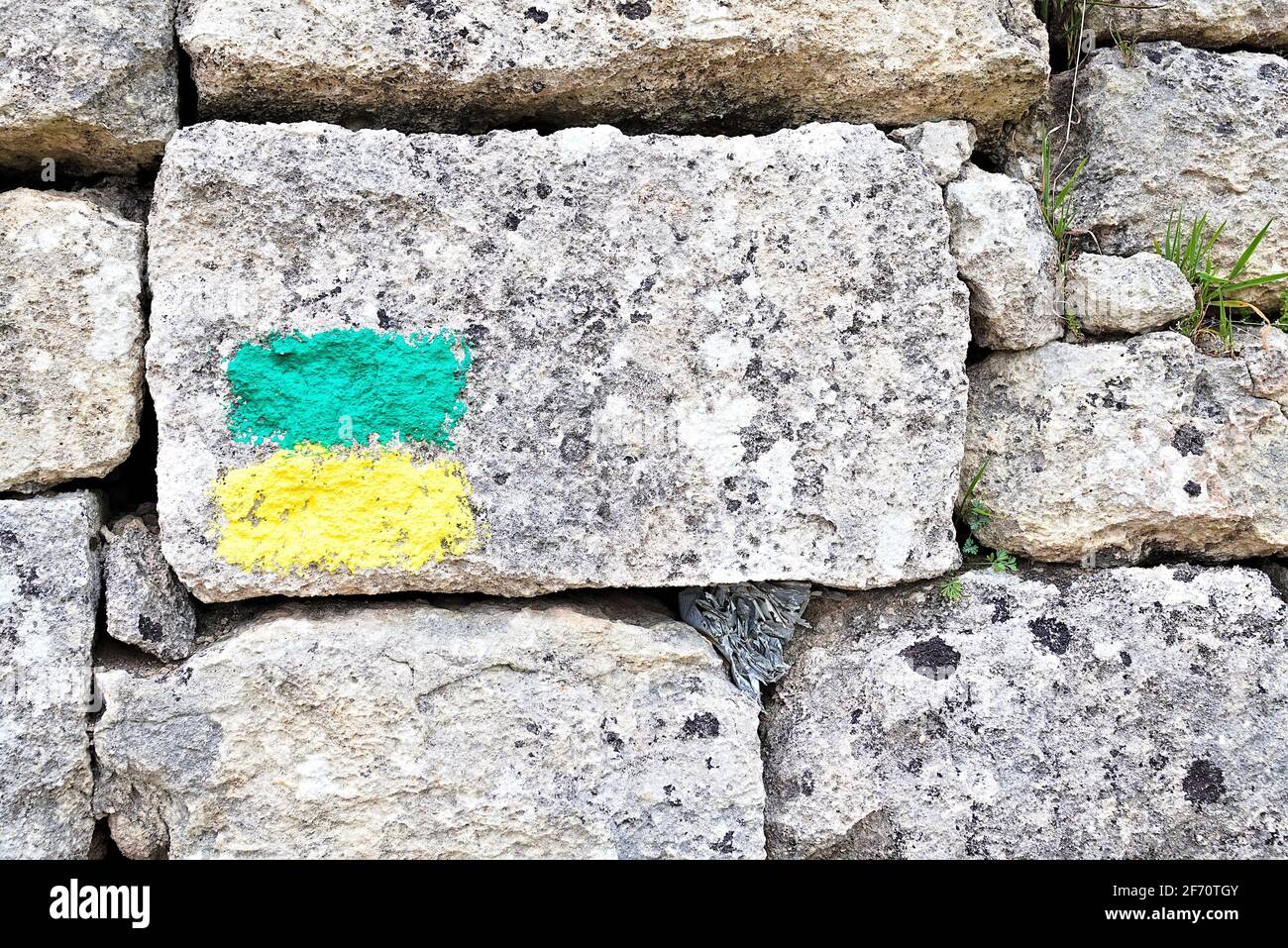 Trockenstein Trockenmauer Stockfotos Und Bilder Kaufen Alamy