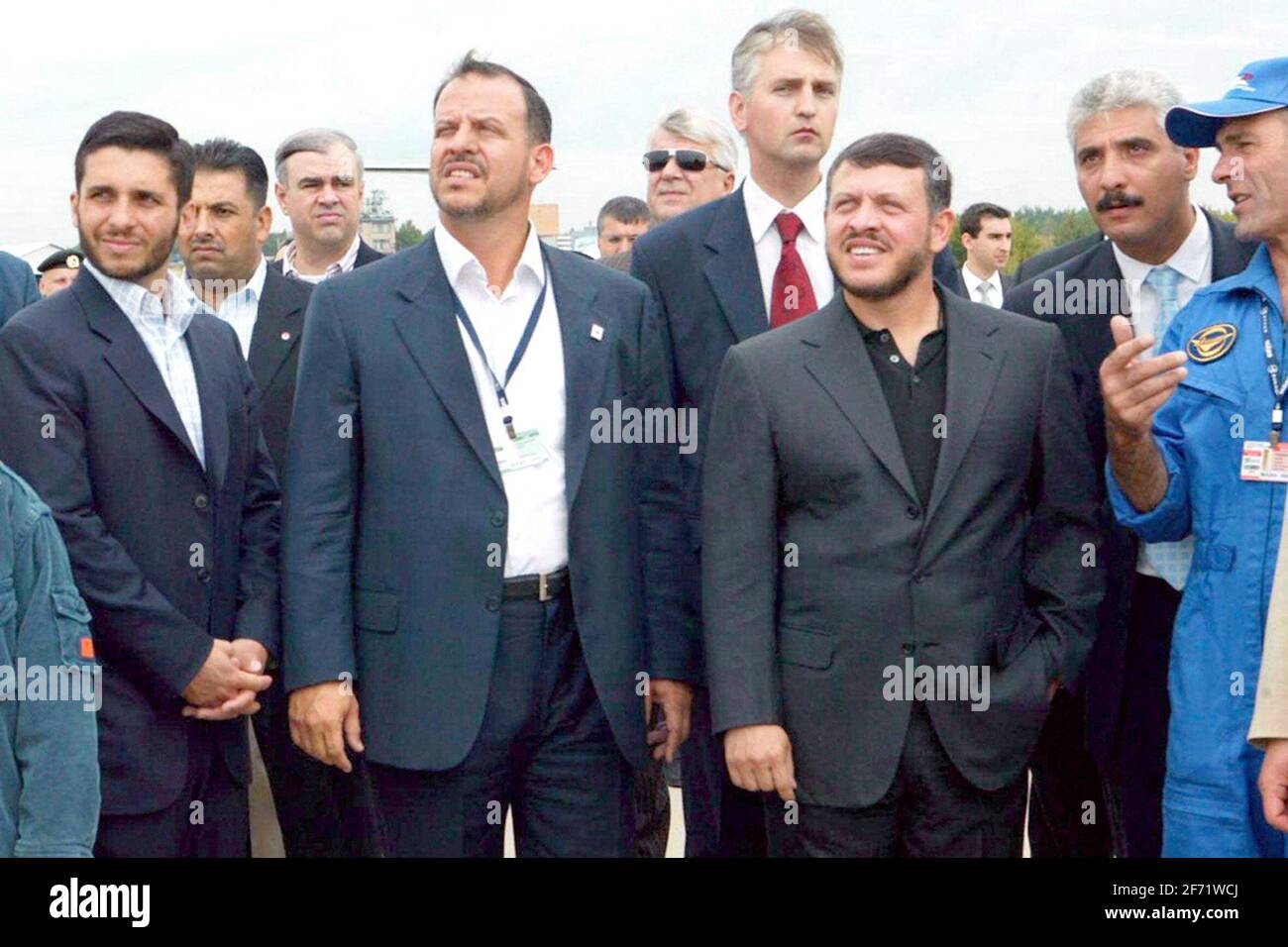 Akten- Jordaniens König Abdullah II. (R) besucht Russland mit seinen Brüdern Prinz Hamza (L) und Prinz Faisal (C) am 17. August 2005. Die drei Brüder tragen alle Bären. Foto von Balkis Press/ABACAPRESS.COM Stockfoto