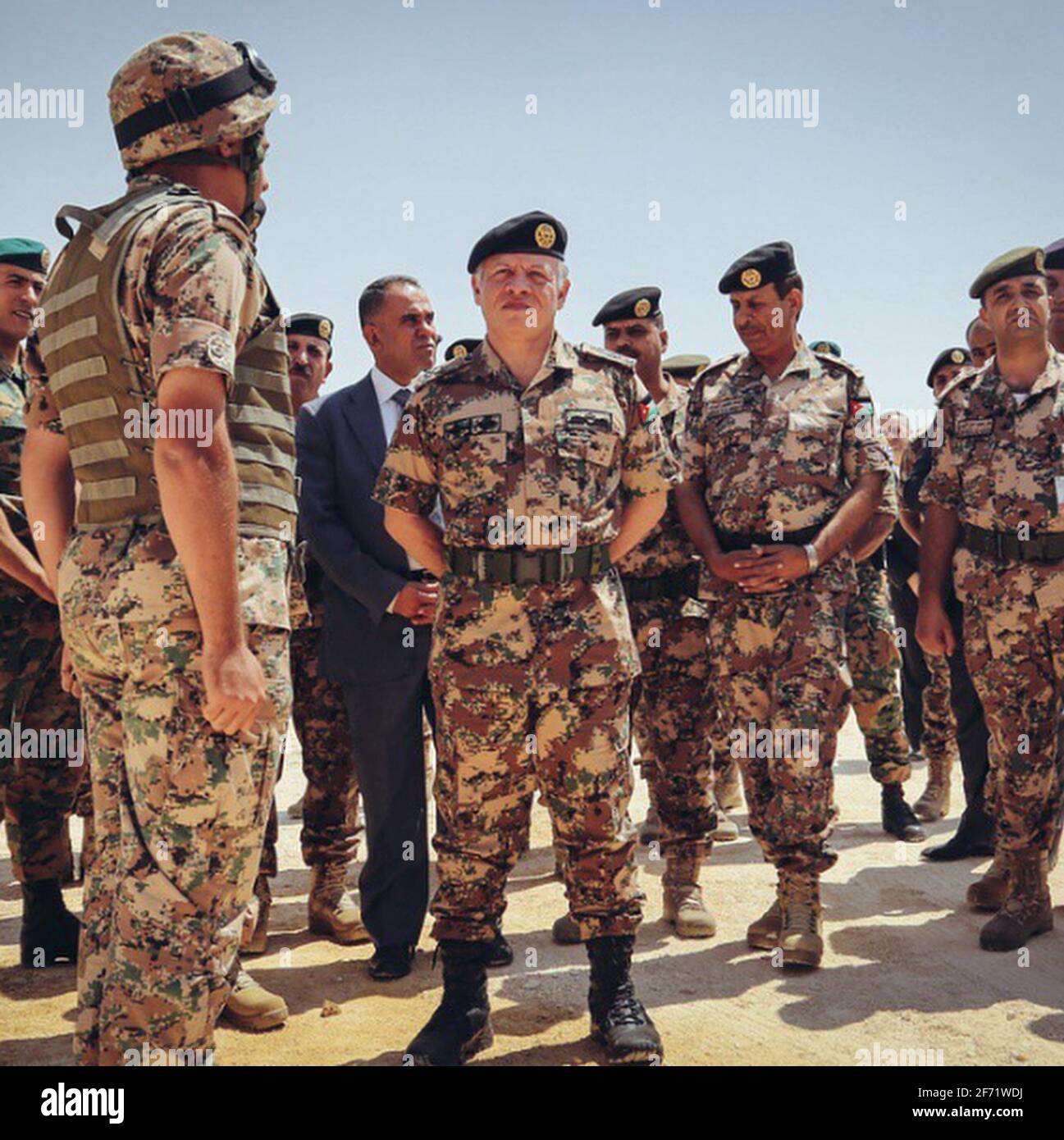 Akten- Foto vom 2014 zeigt das Treffen des jordanischen Königs Abdullah II. Mit Soldaten während einer Übung in Jordanien. Foto von Royal Court via Balkis Press/ABACAPRESS.COM Stockfoto