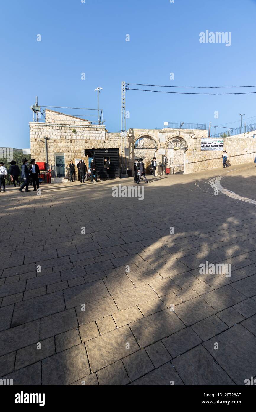 Meron - Israel, 21-03-2021. Die Straße am Eingang zum Grab von Rabbi Shimon Bar Yochai und seinem Sohn Elazar Stockfoto