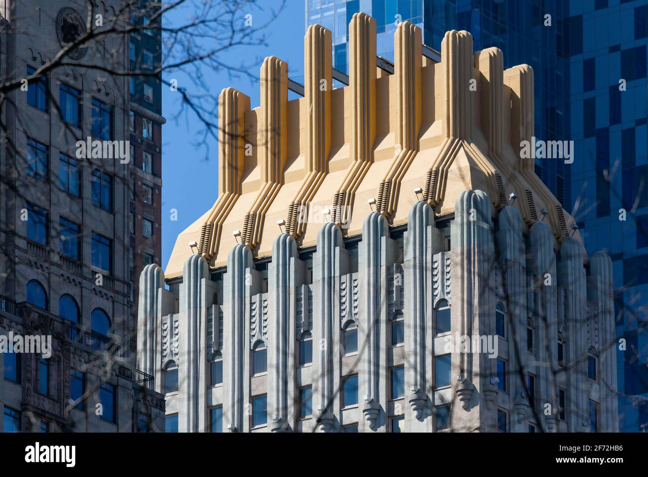 Trump Parc Condominiums, ehemals Barbizon-Plaza Hotel, ein Art déco-Wahrzeichen im Central Park South 106, entworfen von Laurence Emmons. Stockfoto