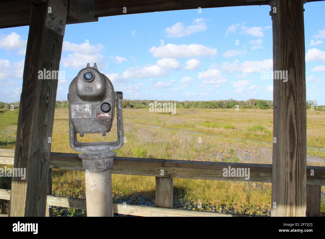 Fernglas in einem Sumpfturm in Florida. Stockfoto