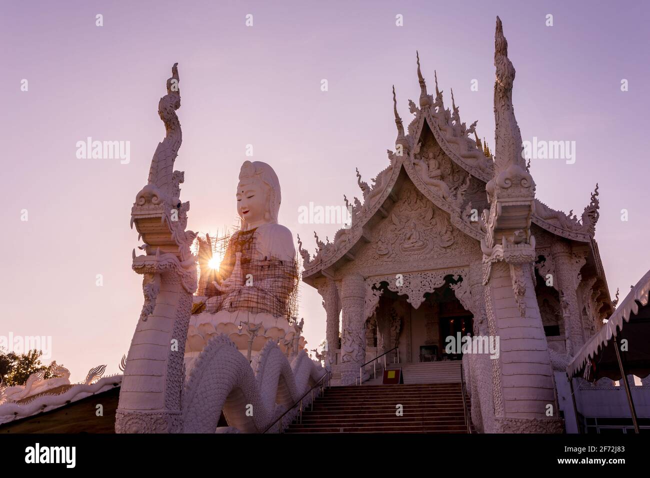 Huai Pla Kung Tempel ist ein Tempel mit Thai-chinesischen Gebäuden, Chiang Rai, Thailand. Stockfoto