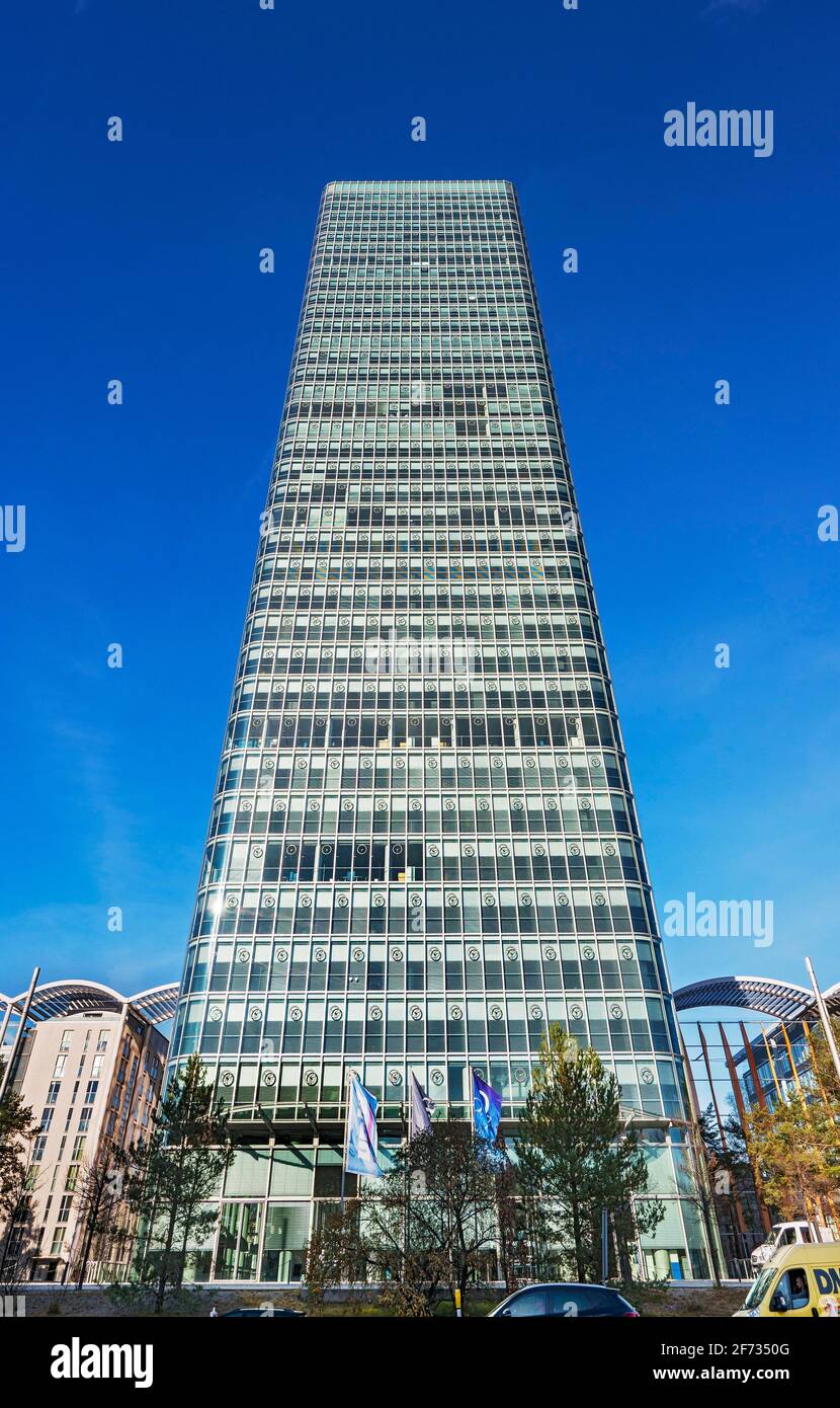 Uptown Munic Wolkenkratzer, auch bekannt als Square Peg, München, Oberbayern, Bayern, Deutschland Stockfoto