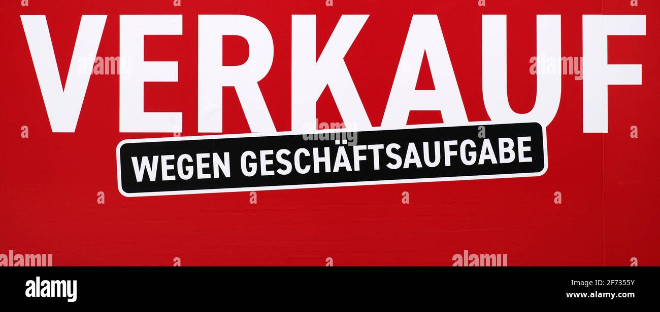 Freiverkauf wegen Geschäftsschluss, Rabattkampf im Schaufenster, VERKAUF, Preisvergünstigungen, Breitling Fashion Store, Stuttgart Stockfoto