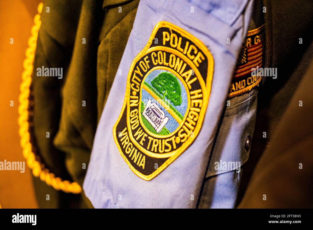 Virginia Polizei Kleidung Batch-Logo auf Uniform Nahaufnahme Stockfoto