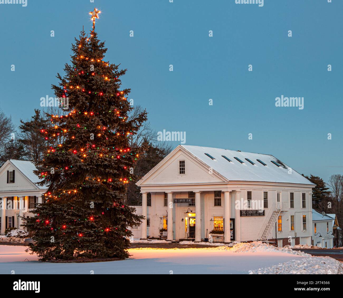 The Petersham, Massachusetts Common and Country Store Stockfoto