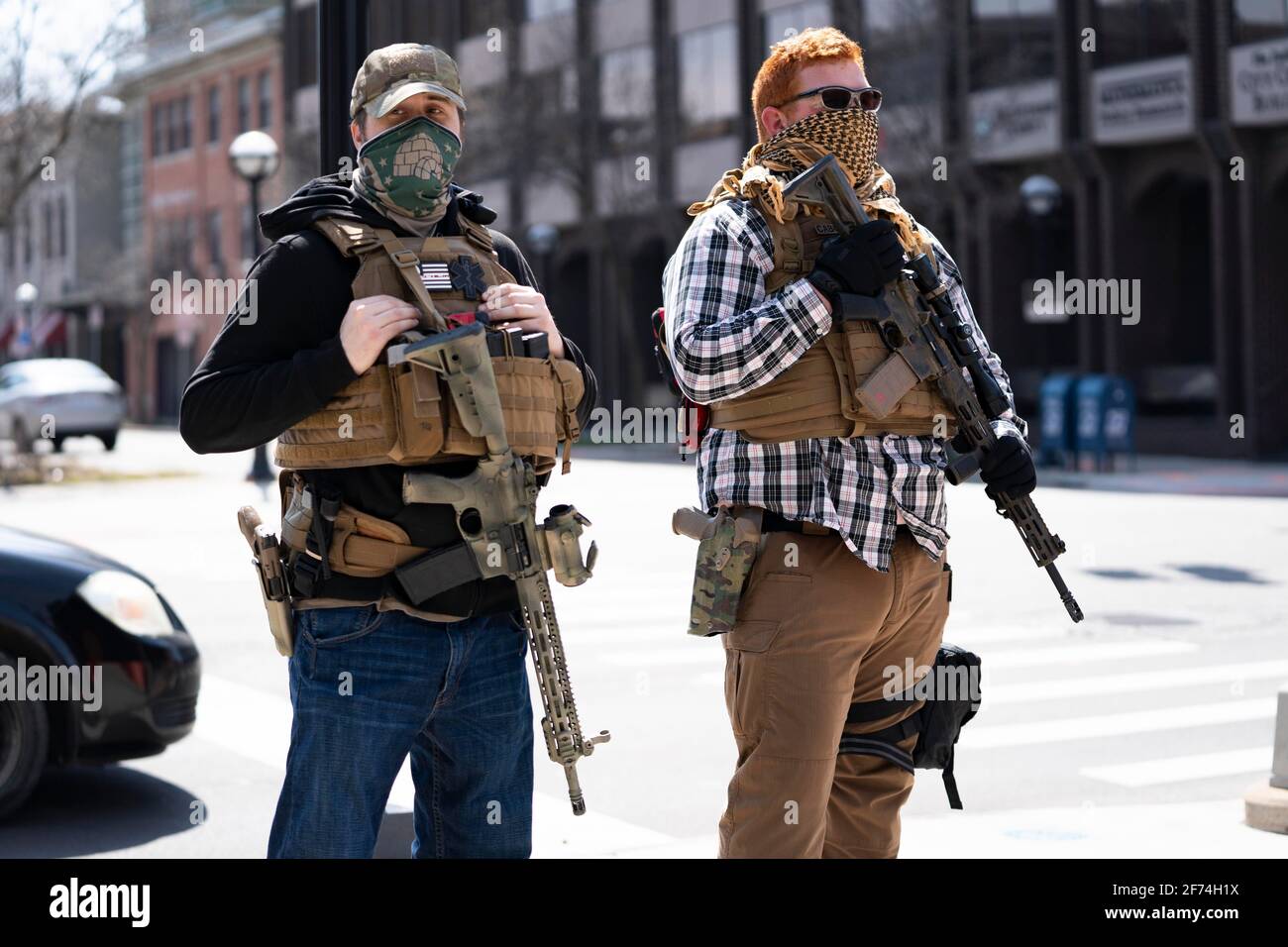 Am 4. April 2021 stand etwa ein Dutzend selbst beschriebener Boogaloo Bois mit halbautomatischen Gewehren vor dem Rathaus und der Polizeibehörde von Ann Arbor. Sie hoffen, dass Omar Saad Shafie, das Thema einer 36-stündigen Pattsituation mit dem SWAT des Landkreises Washtenaw am 24. März, freigelassen wird, da sie behaupten, dass seine Rechte am zweiten Änderungsantrag verletzt wurden. Shafie steht fünf Strafanzeige gegenüber, nachdem seine Eltern ihn bei der Polizei angerufen hatten und behaupteten, er habe sie angegriffen, sei schwer bewaffnet und litt unter einer psychischen Krise, so eine Pressemitteilung der WSCO. Der Protest wurde außerhalb der Ann Arbor Polizeibehörde abgehalten, sogar nicht Stockfoto