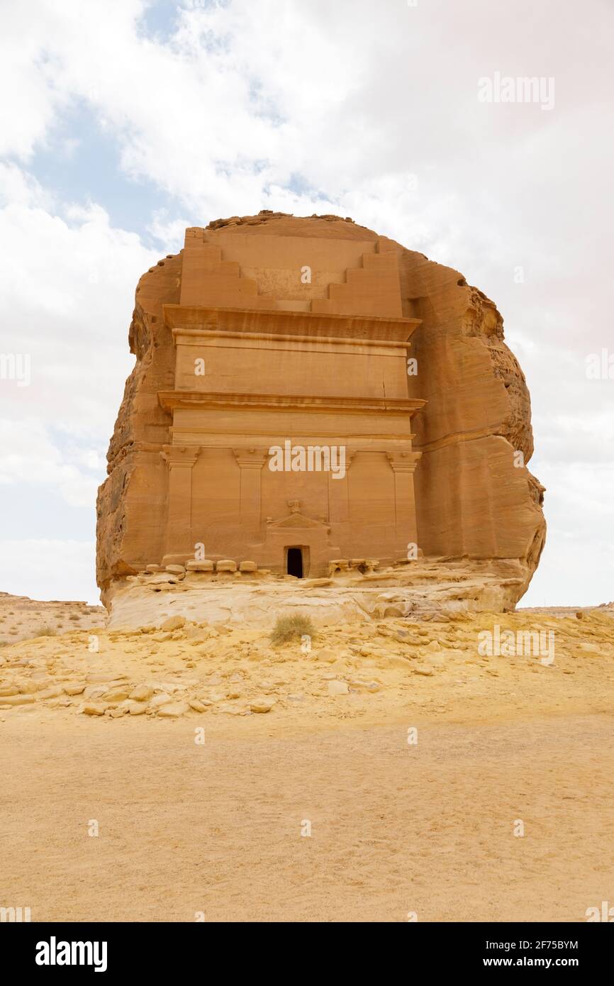 Das Grab des Lihyan-Sohnes von Kuza, bekannt als Qasr AlFardi, das ikonischste Grab in Alula in der Region Mada’in Saleh, Saudi-Arabien Stockfoto
