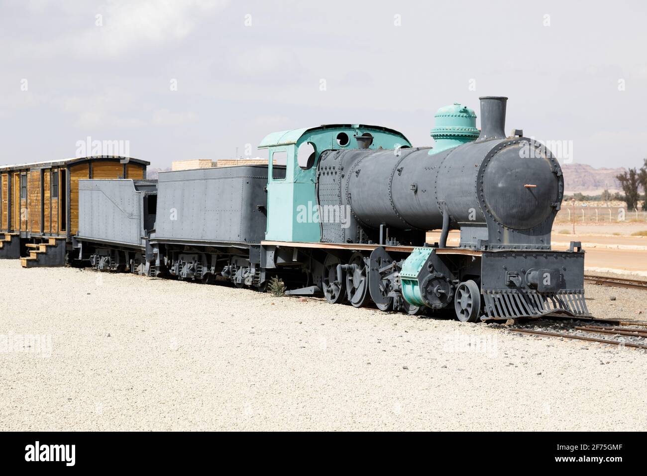 Restaurierter Hejaz-Eisenbahnzug, gebaut für das Osmanische Reich, der während des Ersten Weltkriegs von T. E. Lawrence explodiert wurde.die Führungen zu den Gräbern von Stockfoto