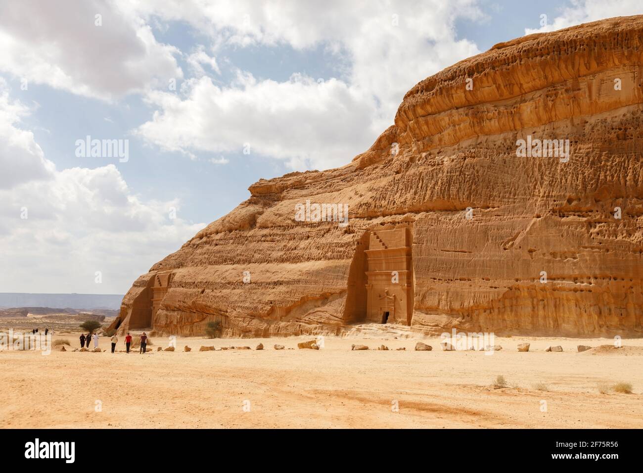 Al Ula, Saudi-Arabien, 19 2020. Februar: Saudische und westliche Touristen kehren von den Gräbern von Jabal Al Banat, KSA, zurück Stockfoto