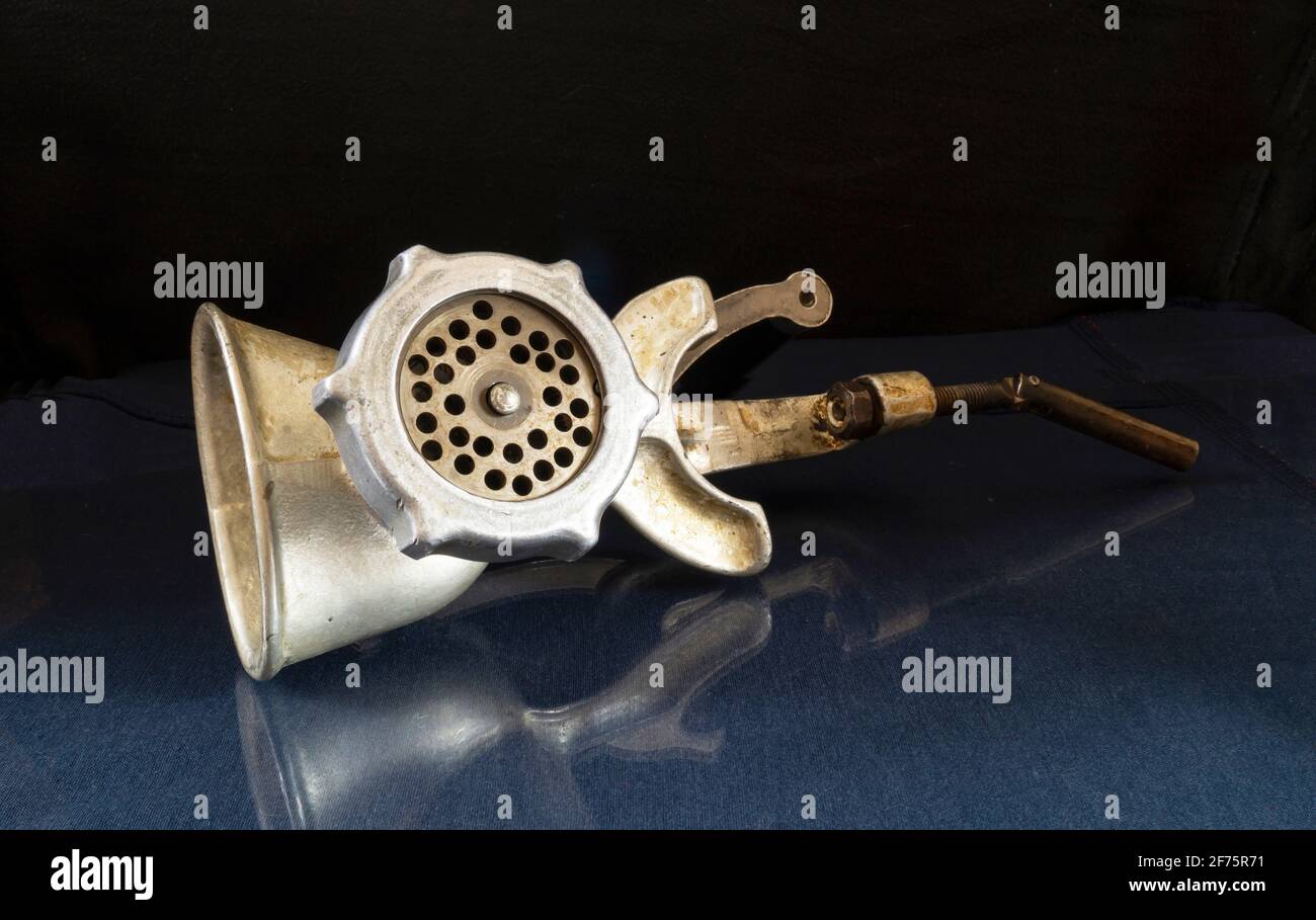 Tisch Zusammengebaut Stockfotos Und Bilder Kaufen Alamy