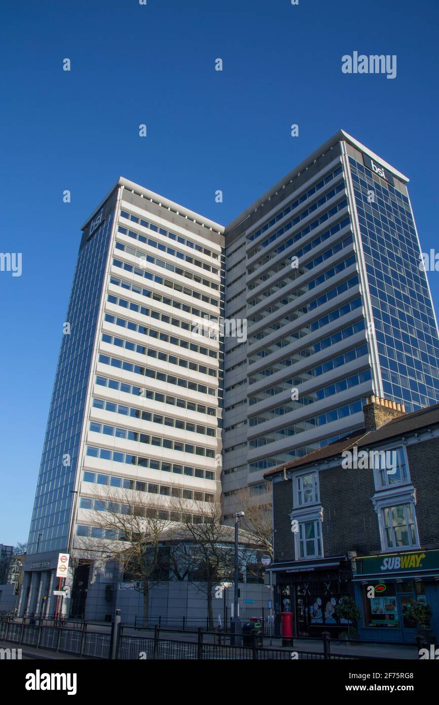 Das BSI-Gebäude Chiswick Tower, 389 Chiswick High Road, London W4 4AL Stockfoto