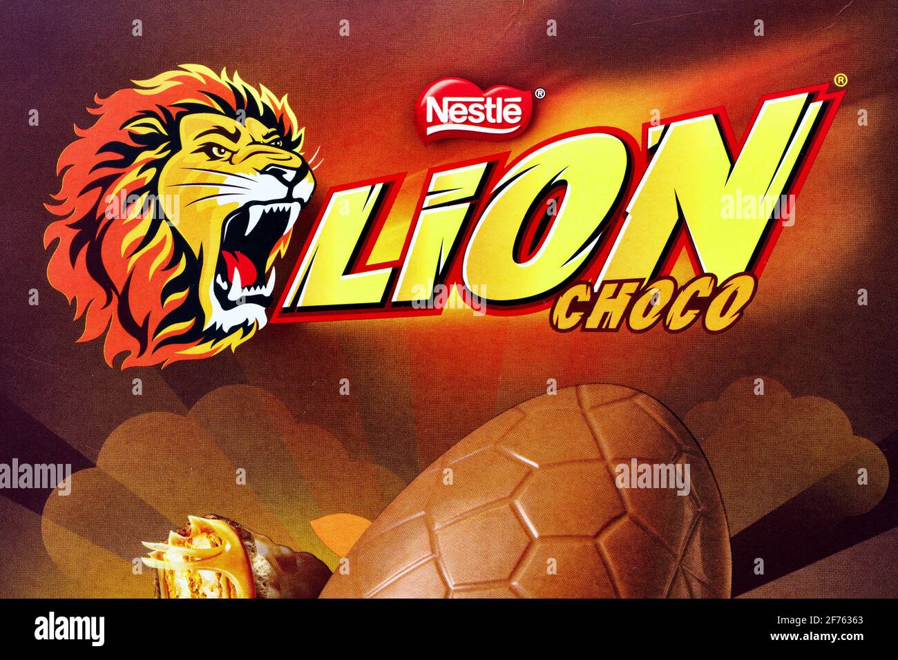 Nestle Lion Schokoladenei Stockfoto
