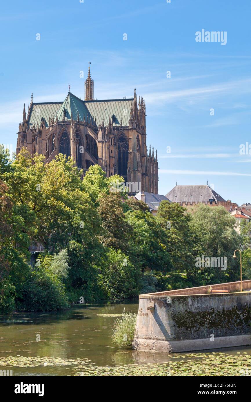 Die Kathedrale des heiligen Stephanus (französisch: Cathédrale Saint Étienne de Metz) ist eine römisch-katholische Kathedrale in Metz, der Hauptstadt von Lothringen, Frankreich. Stockfoto
