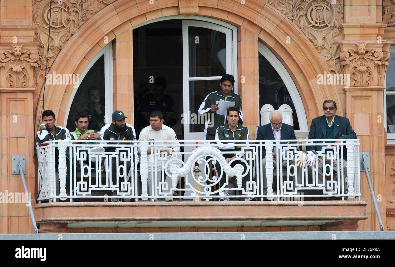 4TH TEST ENGLAND V PAKISTAN. 4TH TAG 29/8/10 PARKISTAN UMKLEIDERAUM BEI LORDS. BILD DAVID ASHDOWN Stockfoto