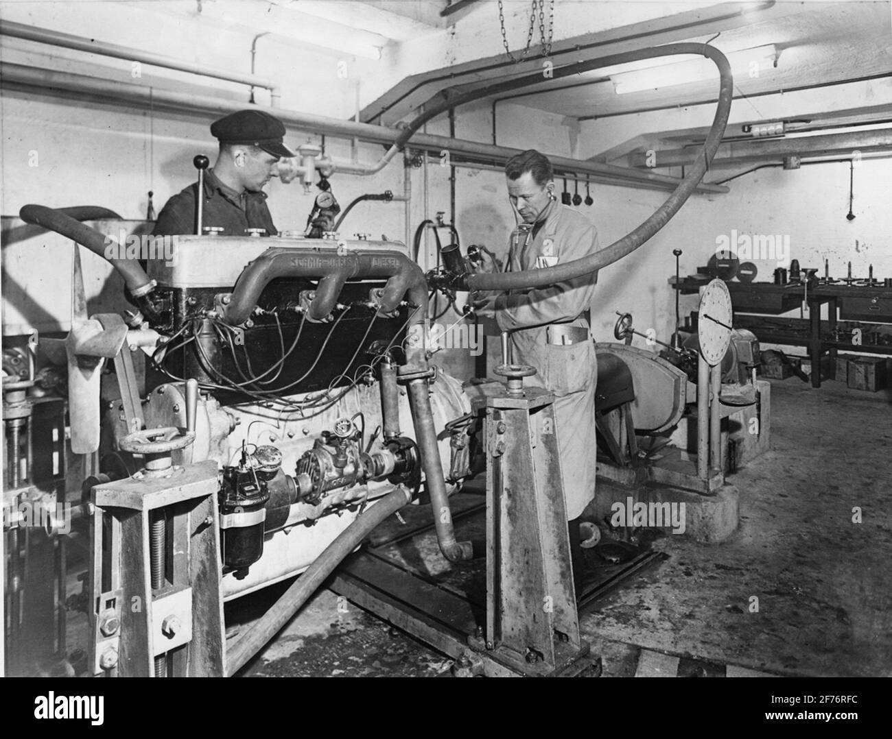 Sterner und Blomquist ab, Malmö, 1944. In den modernen Untersuchungsraum Probe und eingebaut Motoren mit unterschiedlichen Geschwindigkeit und Belastung. Die Probefahrt erstellt Diagramme und Leistungskurven über das erhaltene Wetter. Stockfoto