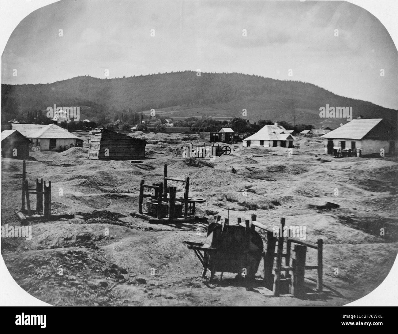 Erdölaufnahmefeld in Bukowina in Nordrumänien um 1870. Stockfoto