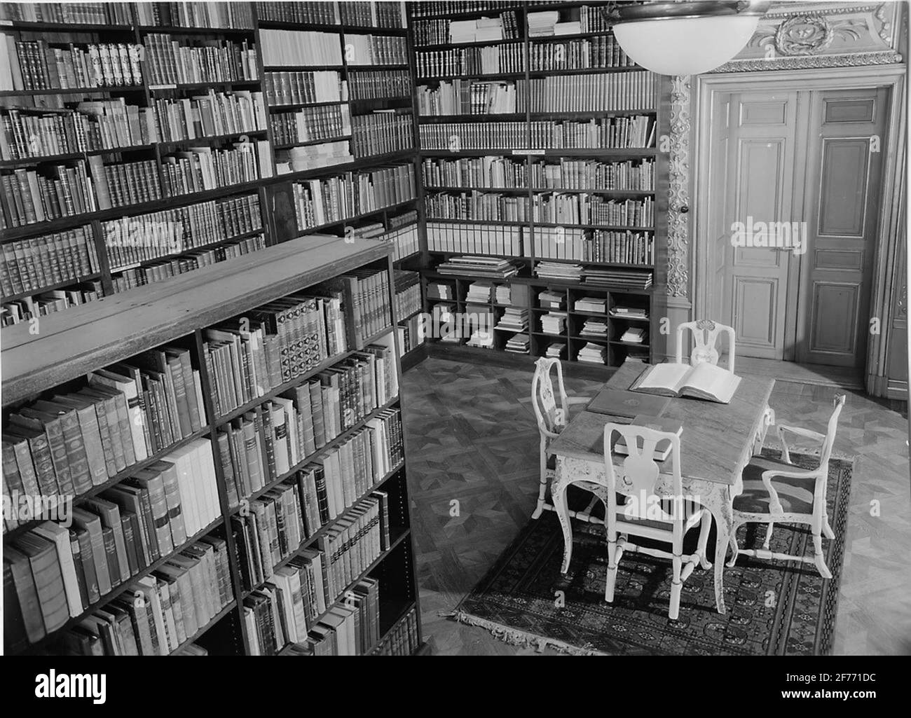 Die Bibliothek von Professor Hjalmar Sjögren an der Schwedischen Ingenieurakademie von 1928. Stockfoto