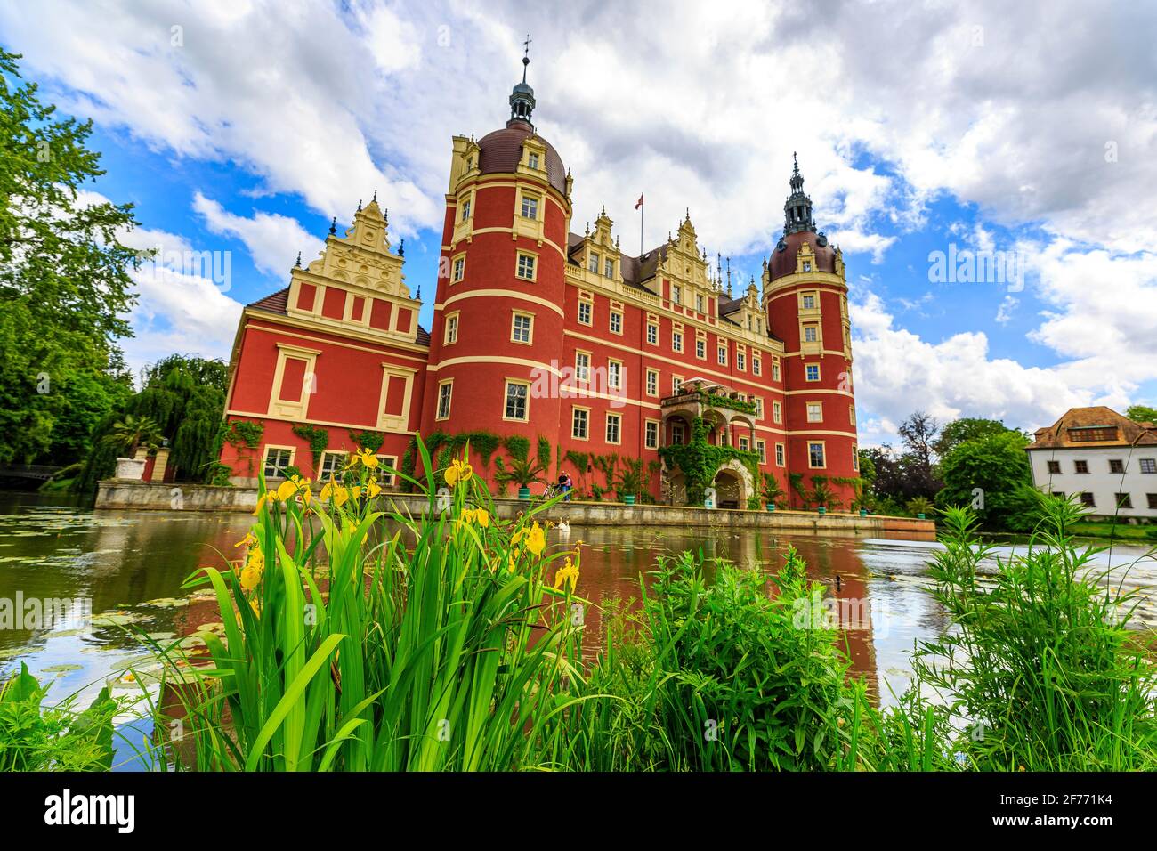 Schloss Muskau, Frühling im Prinz-Pückler-Park, Muskau, Ostdeutschland Stockfoto