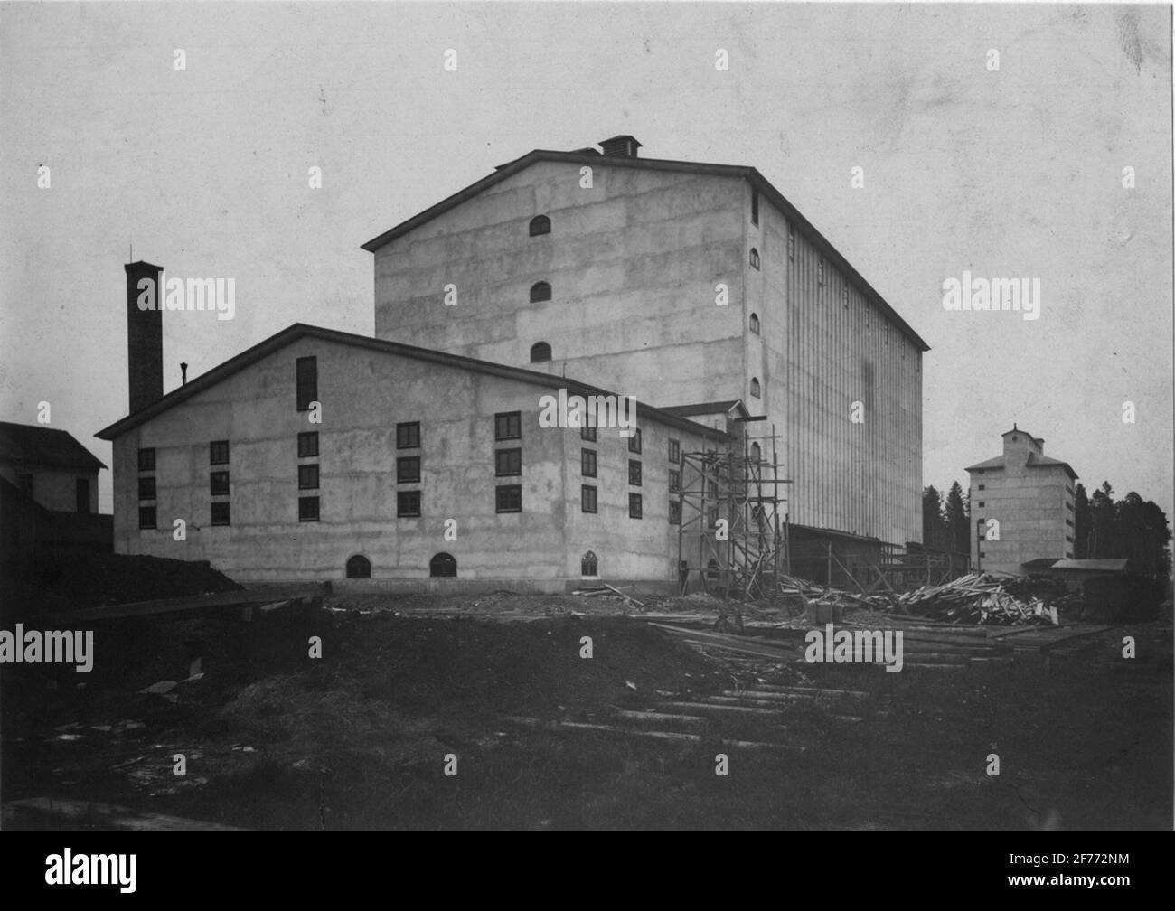 Hallsbergs Gefrierschrank. Außenansicht der Maschine und des Gefrierschranks. Stockfoto