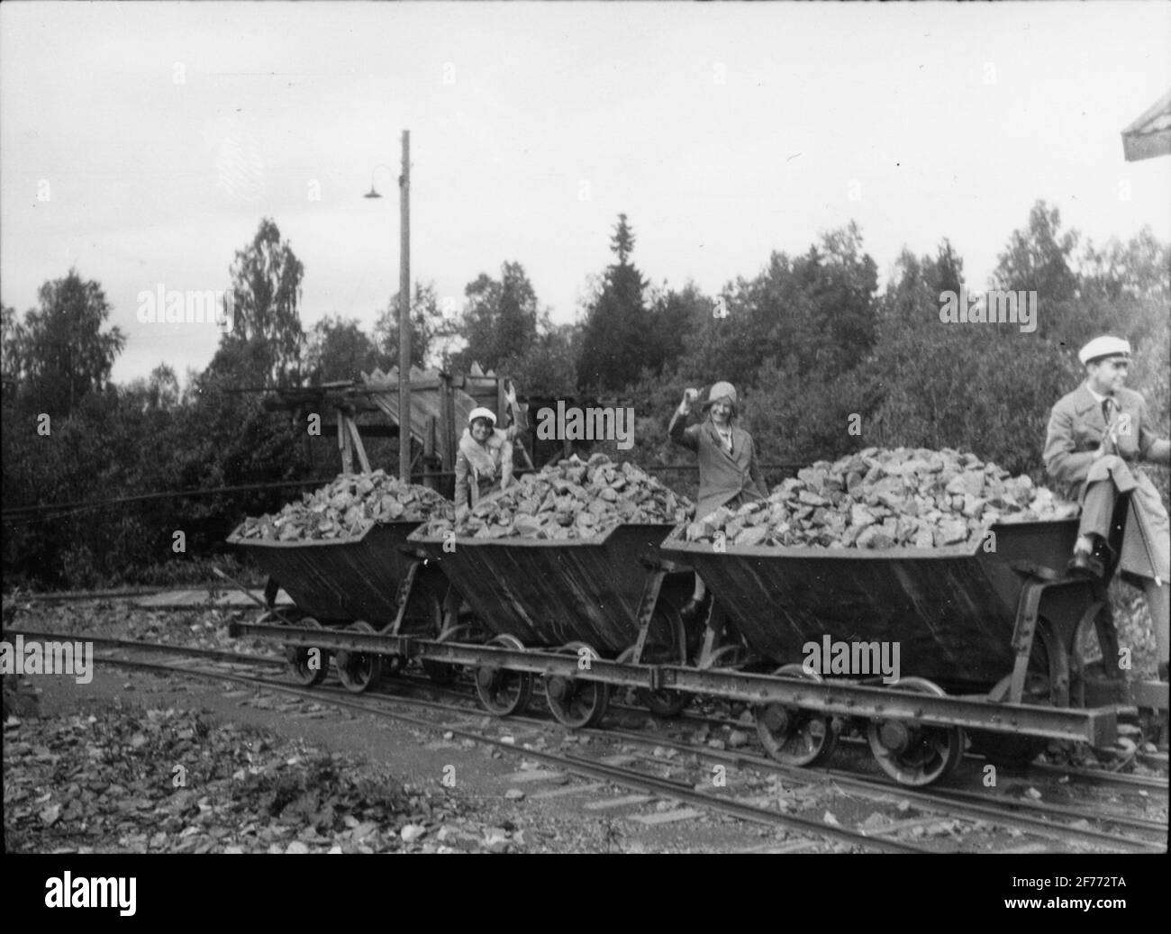 Marsh Mine, Norbergs Bergschlag. Malm-Transport mit Luftanflug von Gustaf Adolf's Mine zu Rallmora Enrichment Works, Bålsjöverket. Stockfoto