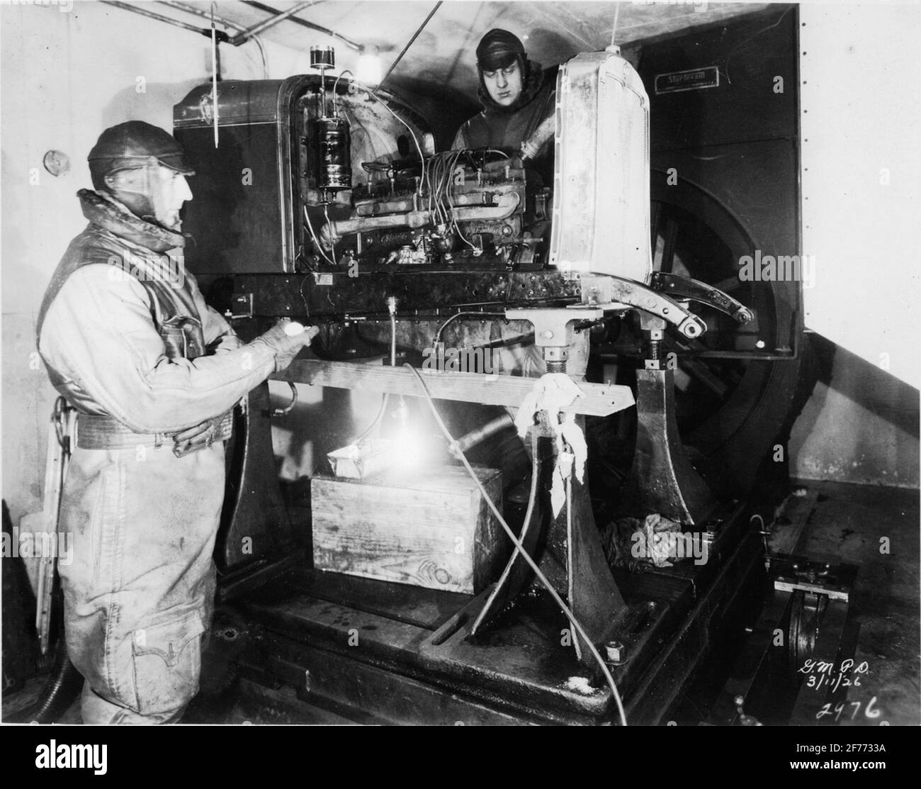 General Motors. Kühlraum. Testräume für Motoren. Hier mussten die Ingenieure pelzgekleidete Kleidung für Flieger verwenden. Stockfoto