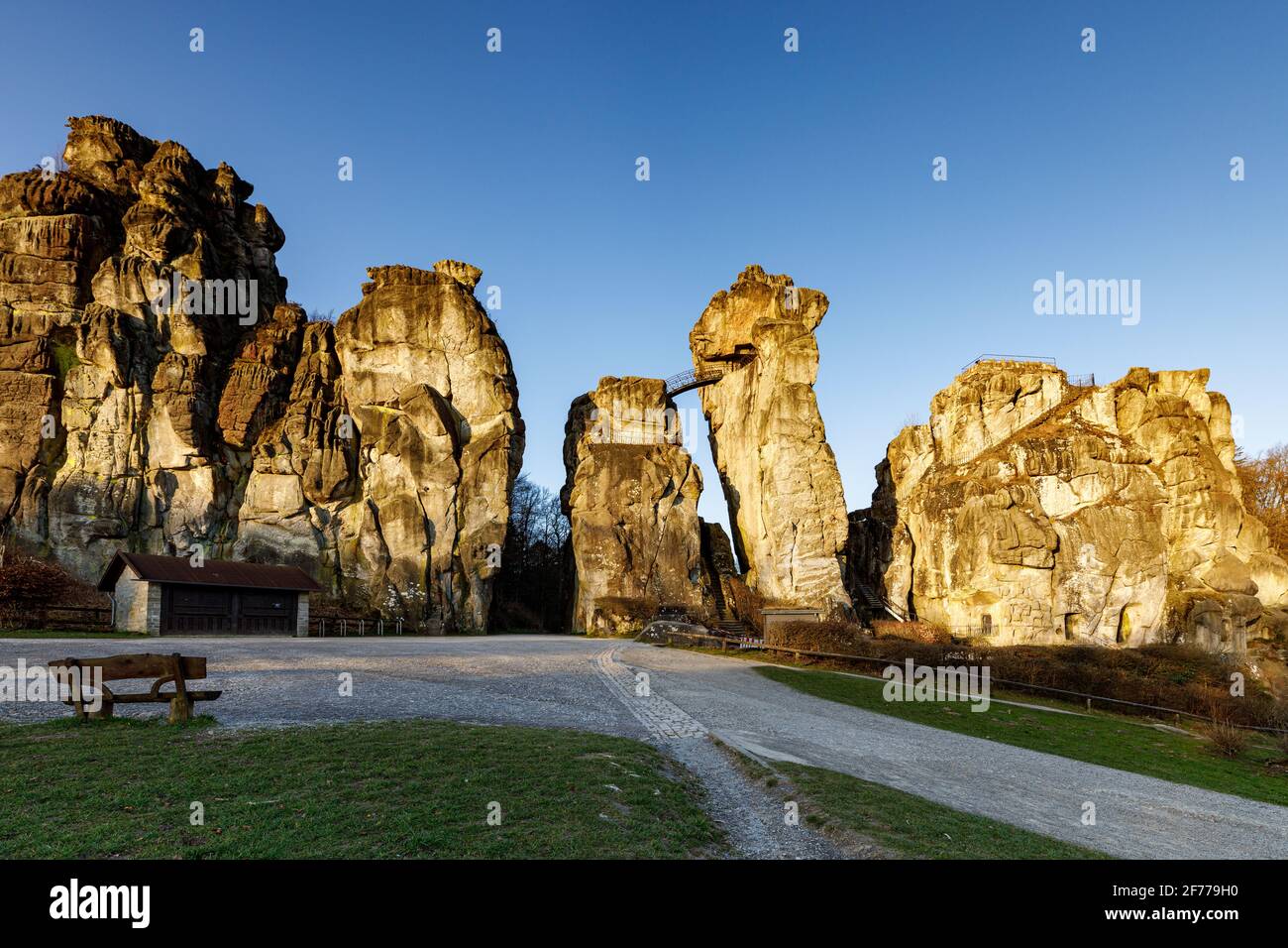 Die Felsformation Externsteine im Teuteburger Wald in Deutschland Stockfoto