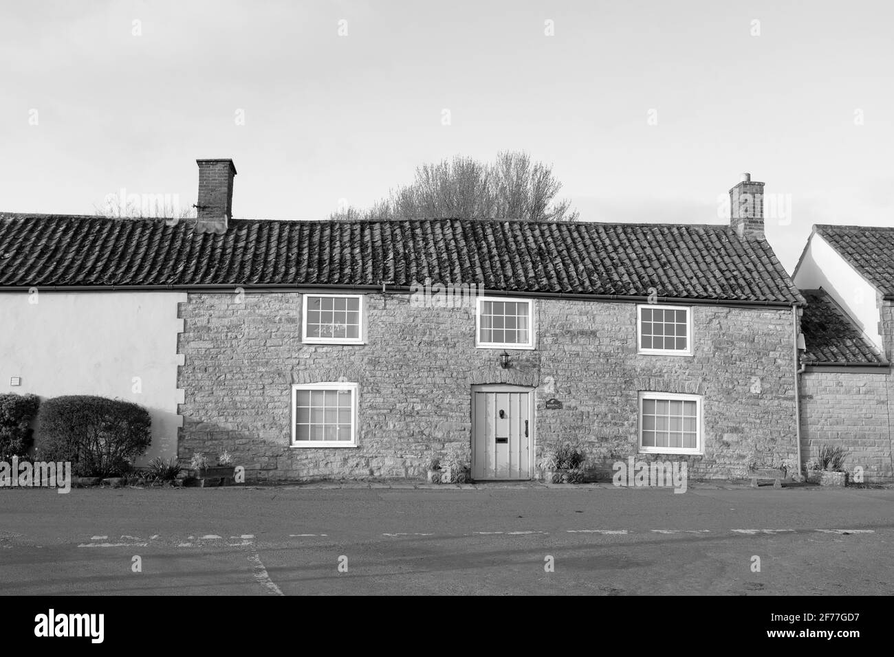 April 2021 - Traditionelles Ferienhaus in Somerset, UK. Stockfoto