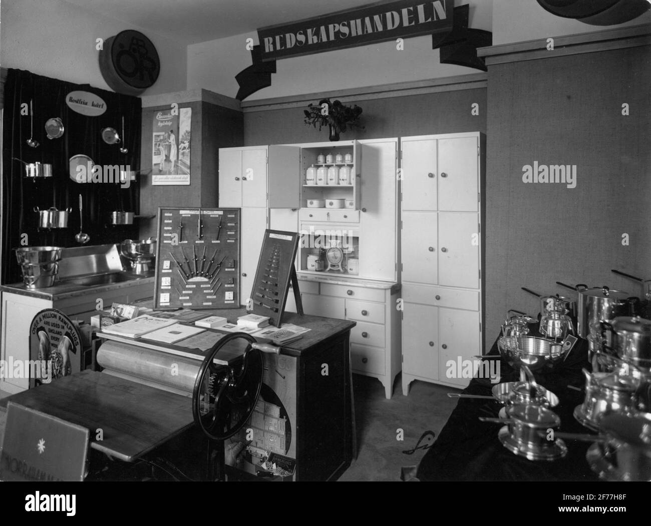 Bygging und Bo Ausstellung in Östersund im Jahr 1929. Die Installation der Werkzeuge. Stockfoto