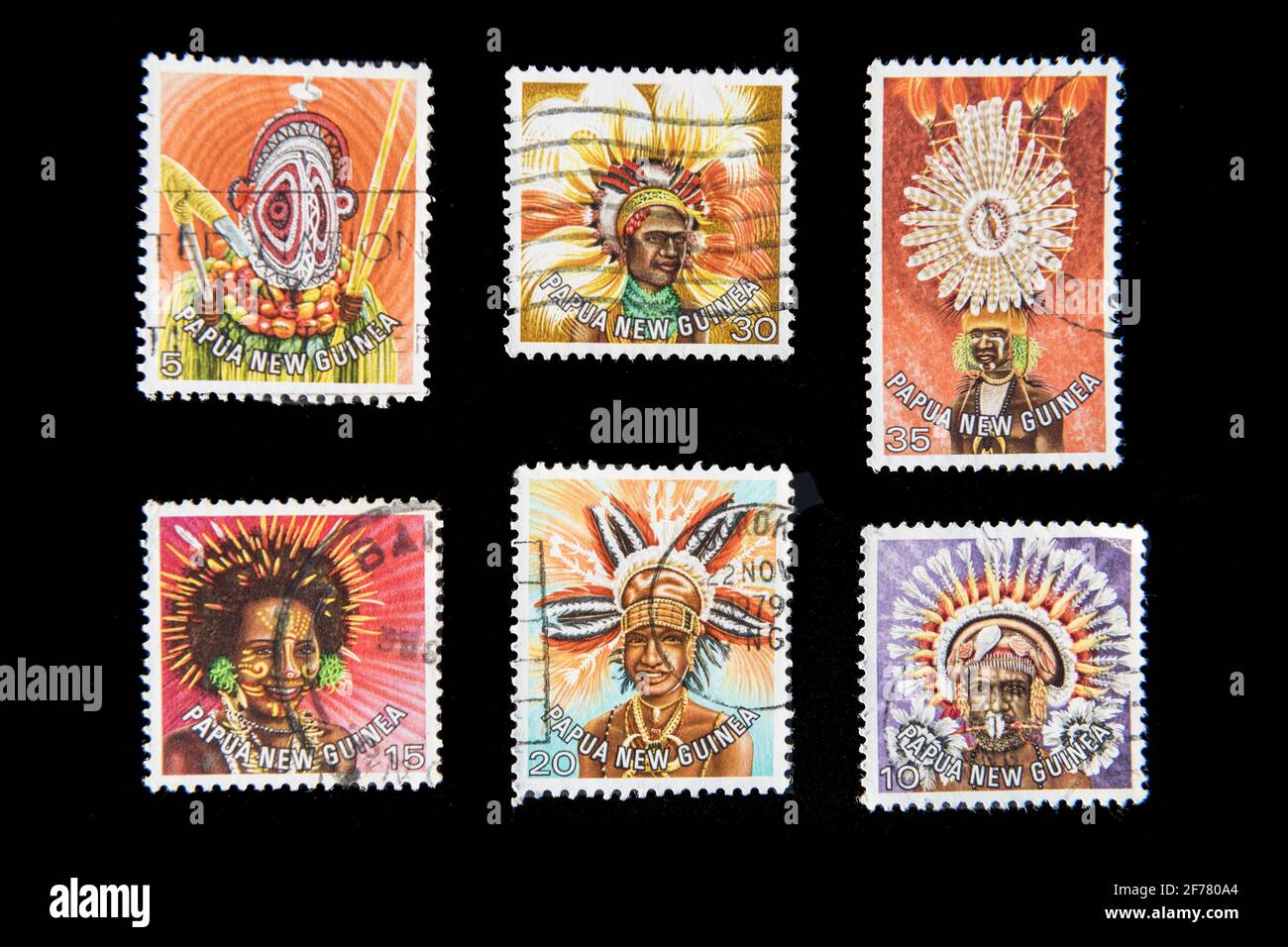 Papua-Neuguinea, Port Moresby, Briefmarken, traditionelle Körperkleidung Stockfoto