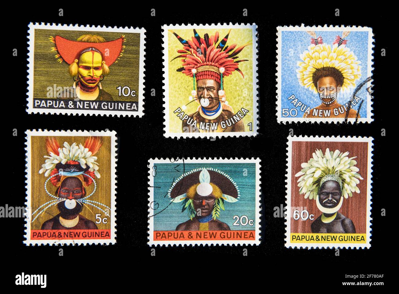 Papua-Neuguinea, Port Moresby, Briefmarken, traditionelle Körperkleidung Stockfoto