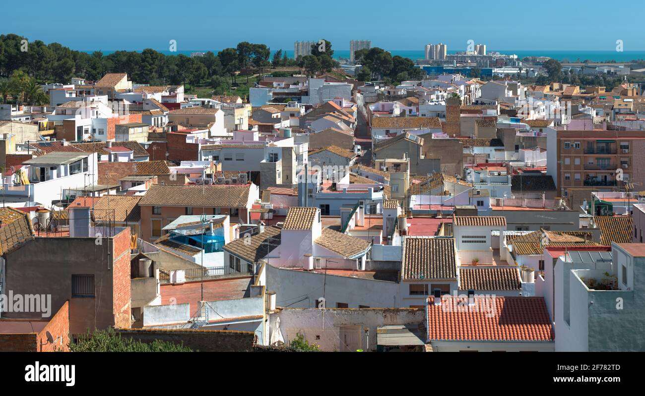 Luftaufnahme der Stadt El Puig in der Provinz Valencia, Comunitat Valenciana, Spanien, Europa Stockfoto