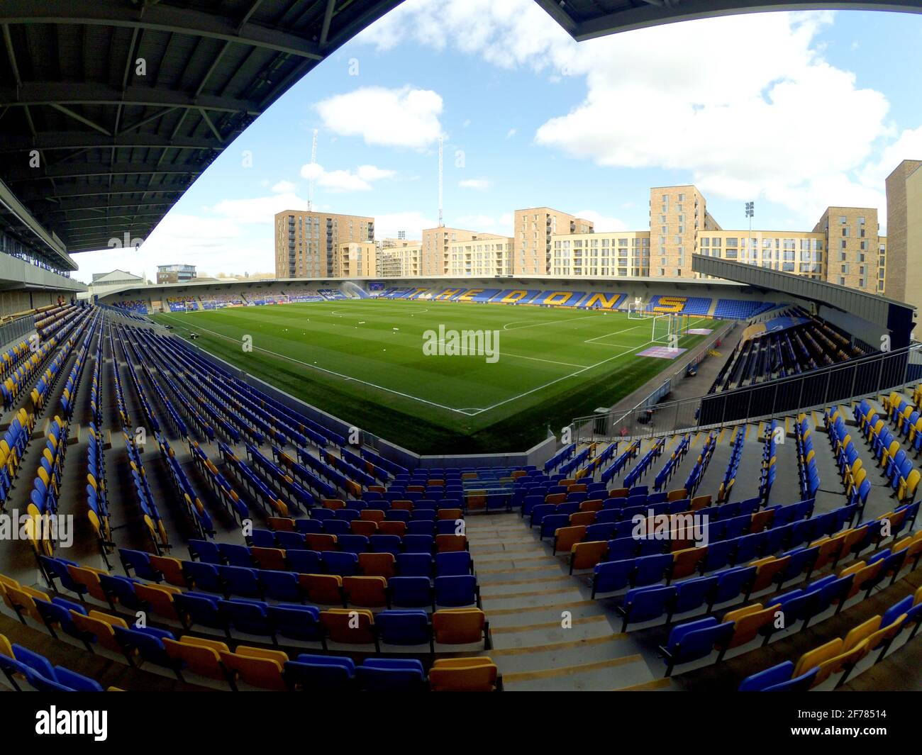 LONDON, GROSSBRITANNIEN. 5. APRIL: Plough Lane im Rahmen des Sky Bet League 1-Spiels zwischen AFC Wimbledon und Fleetwood Town in Plough Lane, Wimbledon, London am Montag, 5. April 2021. (Quelle: Federico Maranesi) Quelle: MI News & Sport /Alamy Live News Stockfoto