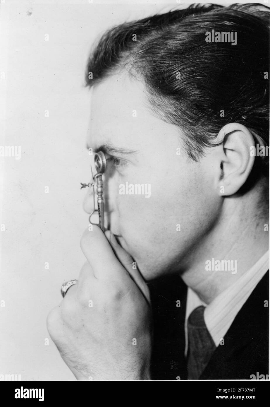 Ein einzelnes Mikroskop gehörte möglicherweise Emanuel Swedenborg. 1949 vom MSc George Spaak in Bergvik an das Technische Museum gestiftet. Stockfoto